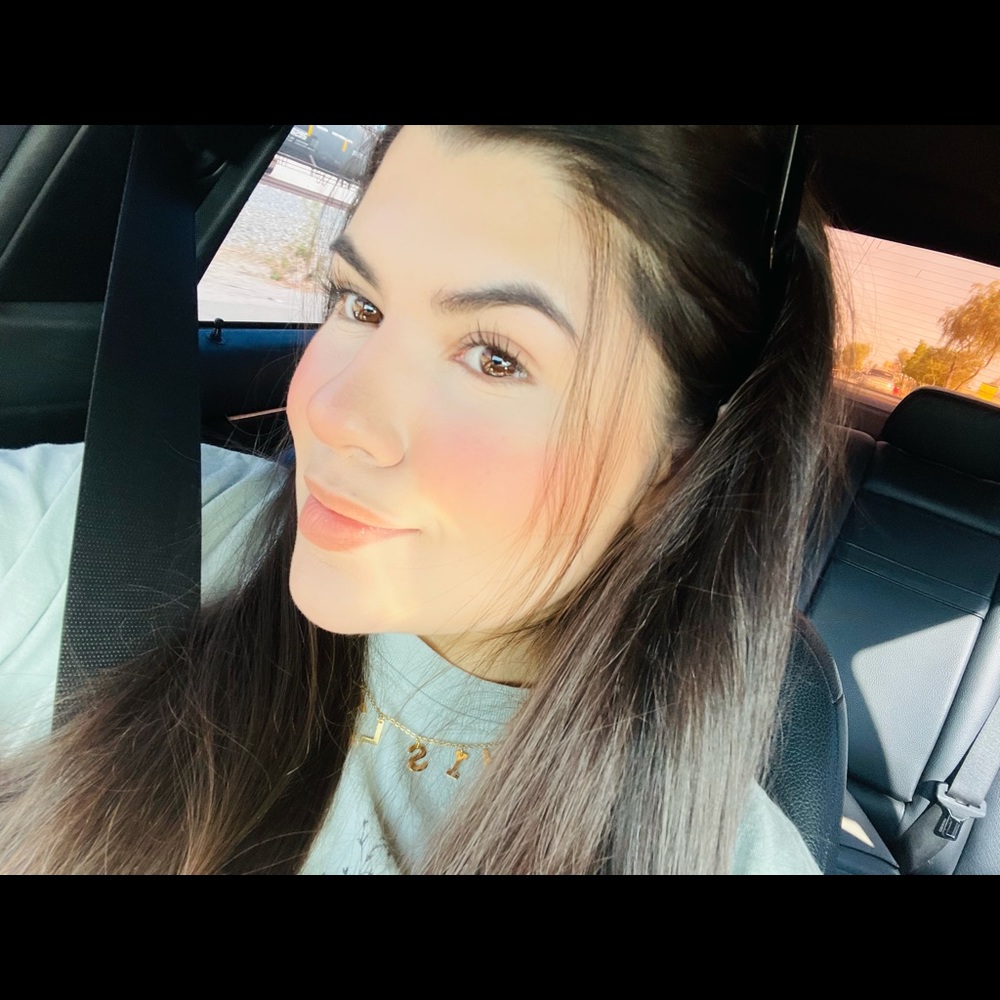 Meet your Posher, Ghislaine